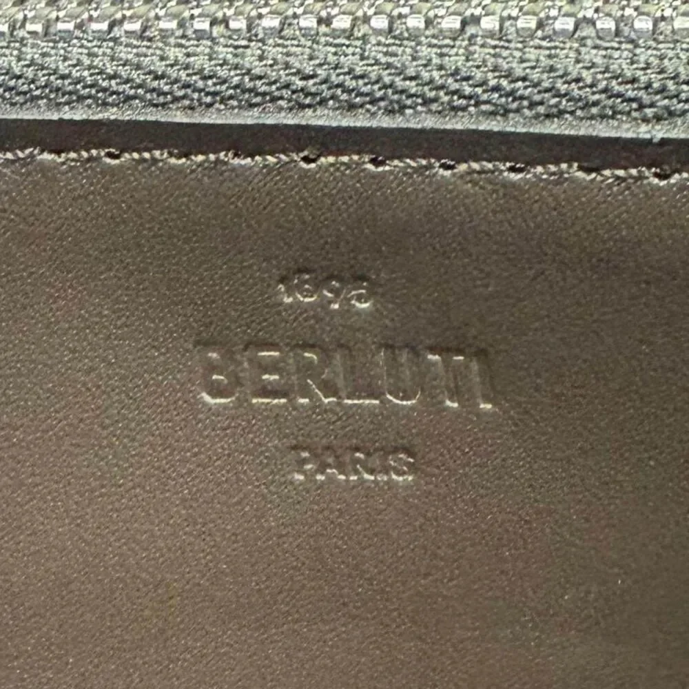 Berluti delivery duty